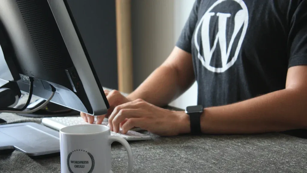 Paras verkkokauppa-alusta 2026: Shopify, WooCommerce vai MyCashflow?